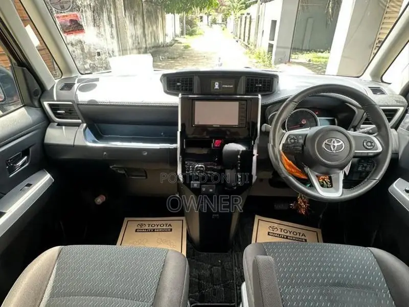 Toyota Roomy Custom GT Turbo 2023