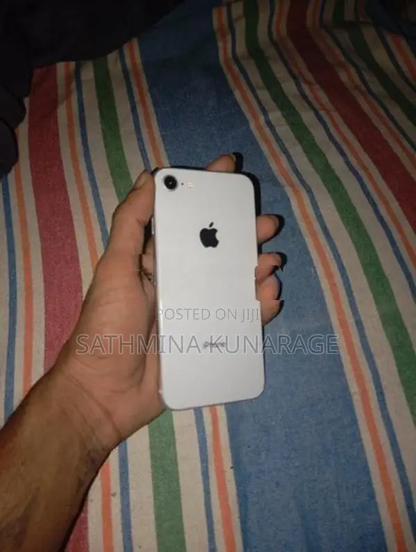 Apple iPhone 8 (Used)