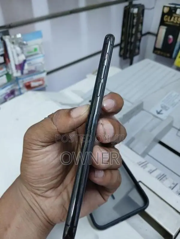 Apple iPhone 11 Pro Max (Used)