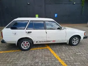 Toyota Corolla DX wagon KE74 1986