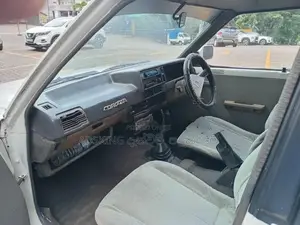 Toyota Corolla DX wagon KE74 1986
