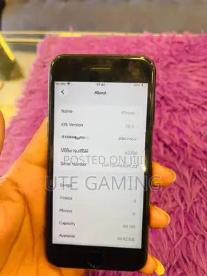 Apple iPhone SE 2 64GB (Used)