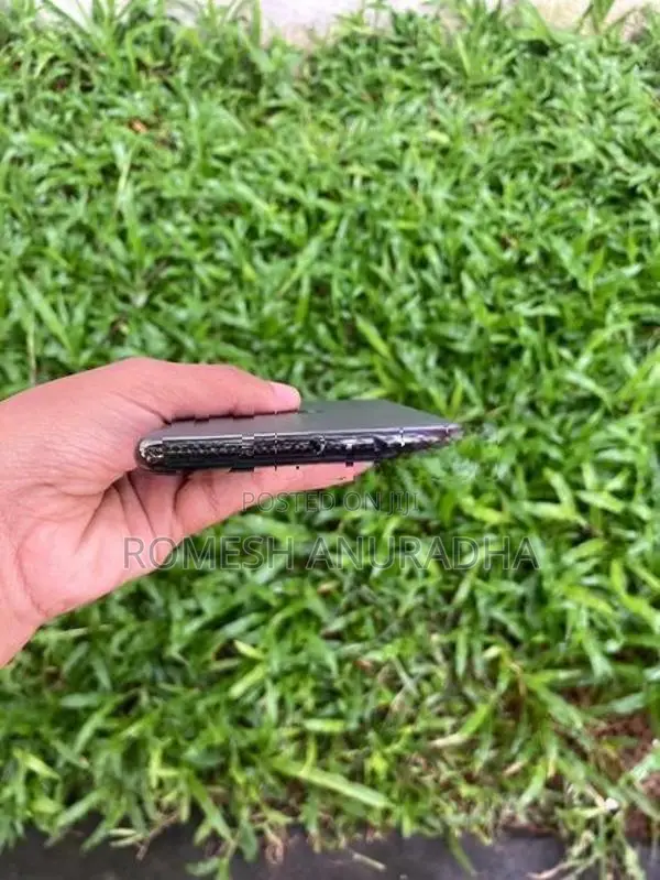 Apple iPhone 11 Pro Max (Used)