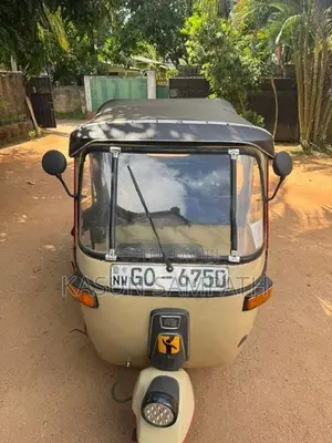Bajaj RE 2002