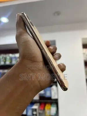 Apple iPhone 11 Pro Max (Used)