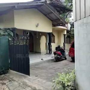 Two Story House for sale in Facing Airpiort Karunayake
