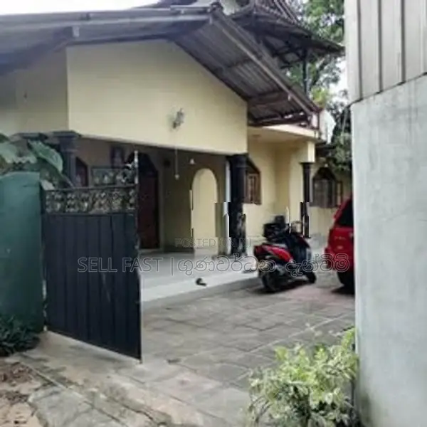 Two Story House for sale in Facing Airpiort Karunayake