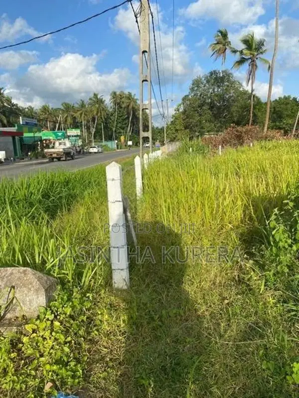 Prime Land Facing Main Road Pallewela