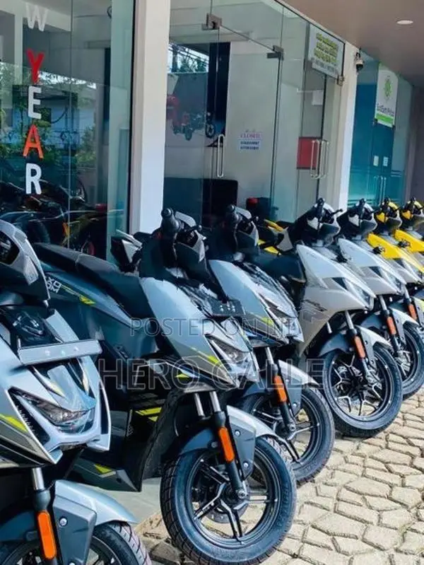 Hero XOOM 125R 2026