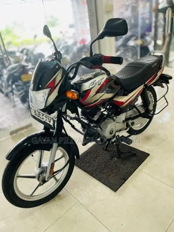 Bajaj CT100 2023