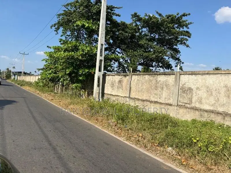 Commercial Land for Sale in Wattala