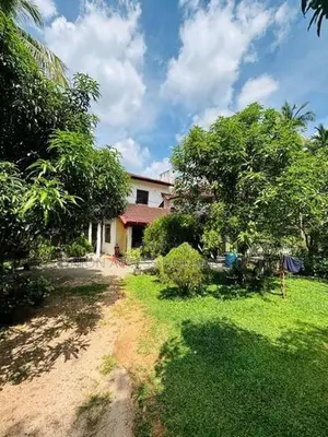 කුරුණෑගල - පුත්තලම ප්‍රධාන මාර්ගයේ 900m දුරින් දෙමහල් නිවසක් විකිණීමට