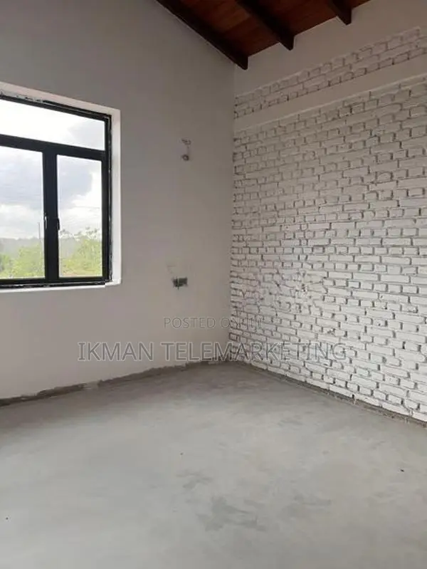 Land with House for Sale in Puhambugoda, Elduwa
