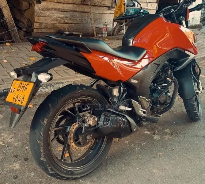 Honda CB Hornet 2018