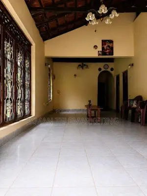 House with 80 Perches Land for Sale in Naula, Matale District