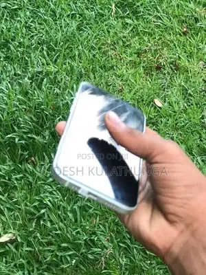 Apple iPhone 12 (Used)