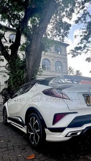Toyota CHR NGX10 2018