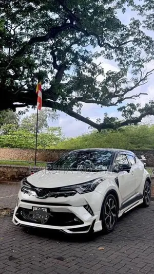 Toyota CHR NGX10 2018