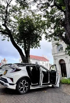 Toyota CHR NGX10 2018