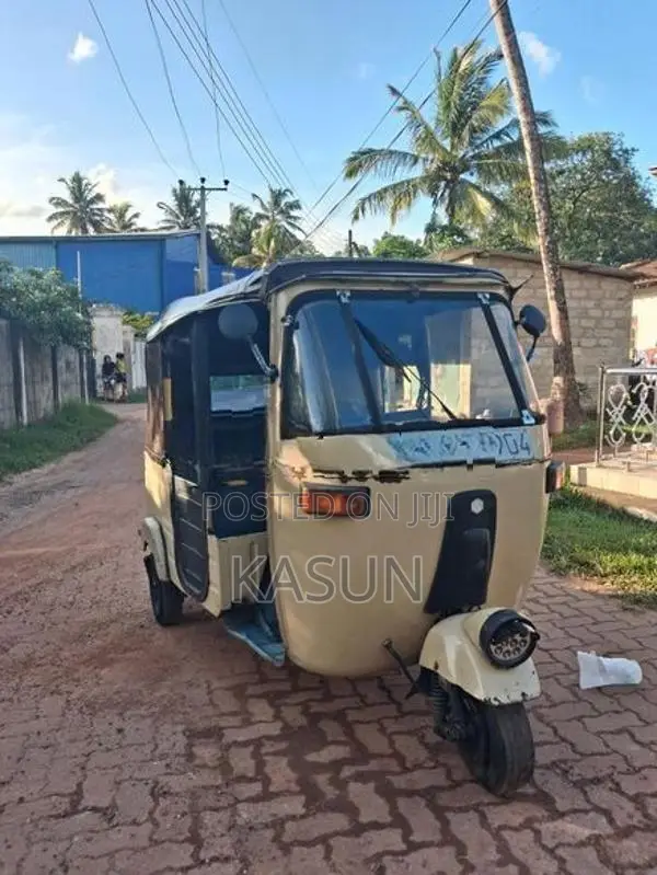 Bajaj RE Three Wheeler 2004