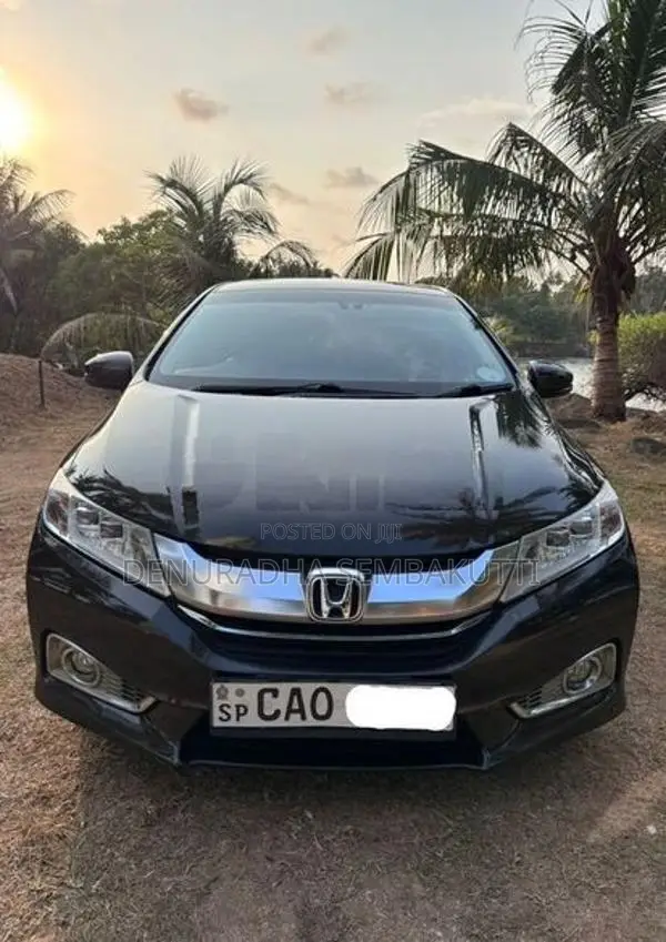 Honda Grace 2014