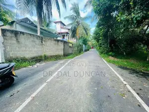 8-Perch Land with Boundary Wall in Habarakada