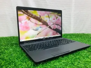 Dell 15.6" Screen _-i5 8TH GEN-5500_-8GB RAM//256GB SSD