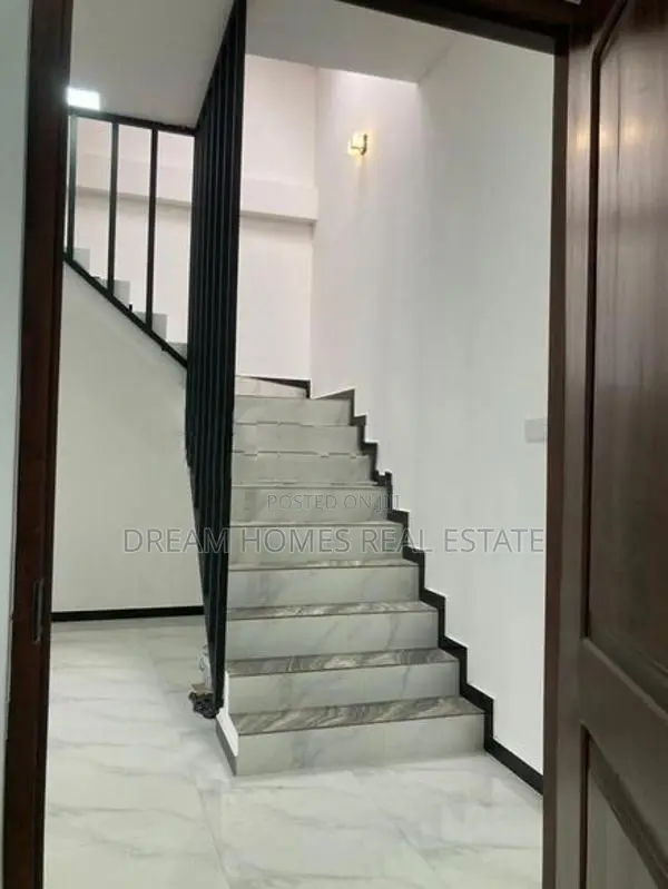Brand New House for Sale – Wellampitiya
