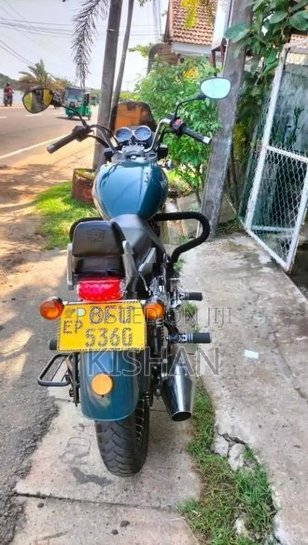Royal Enfield Rumbler 2017