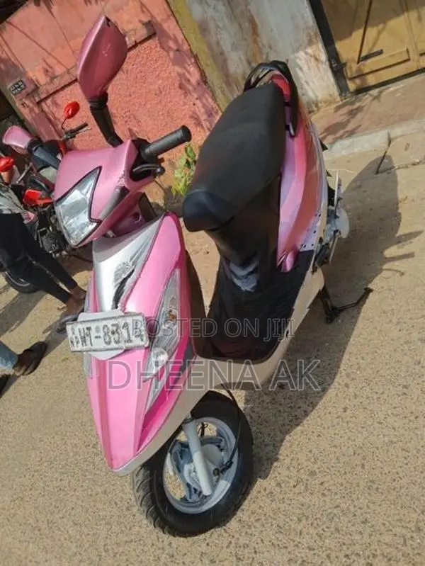 TVS Streak 2012