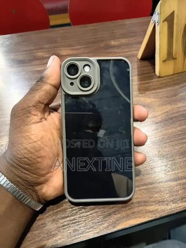 Apple iPhone 14 (Used)