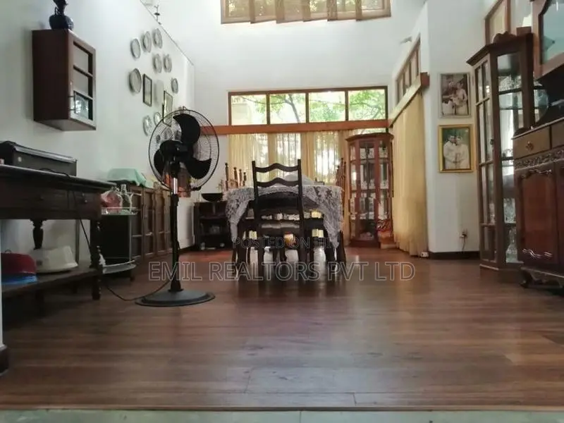 Spacious 6 Bedroom House with Annex for Sale Rajagiriya (EM026SR)