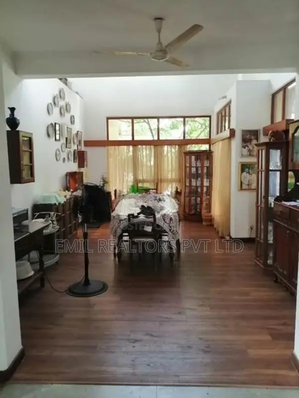 Spacious 6 Bedroom House with Annex for Sale Rajagiriya (EM026SR)