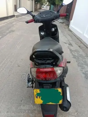 Mahindra Uzo 125 2017