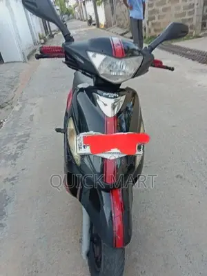 Mahindra Uzo 125 2017