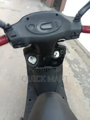 Mahindra Uzo 125 2017