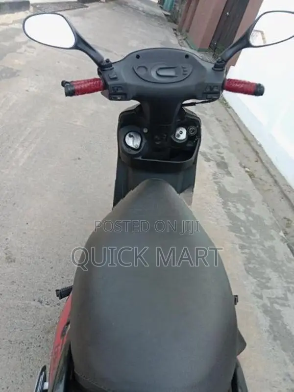 Mahindra Uzo 125 2017