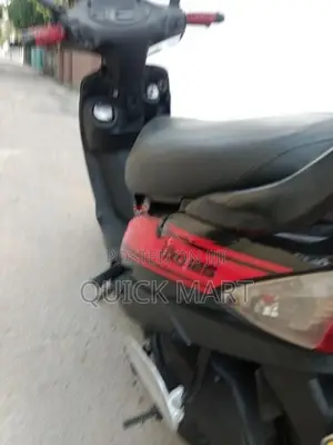 Mahindra Uzo 125 2017