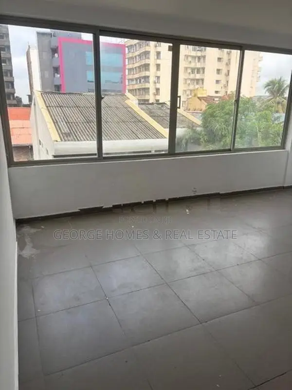 5 Story Commercial Place for Rent Bambalapitiya