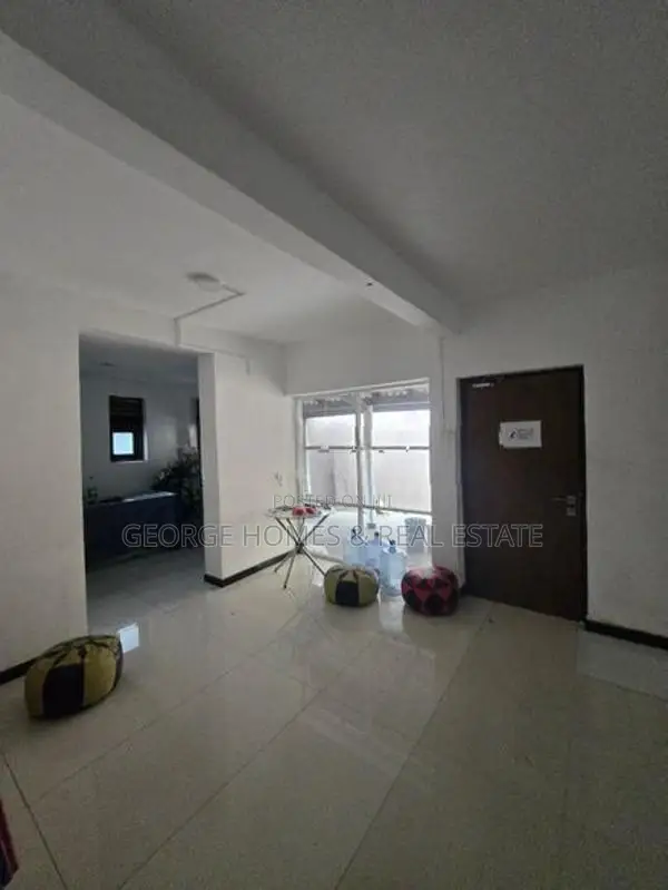 8BR Office Rent in Col 8