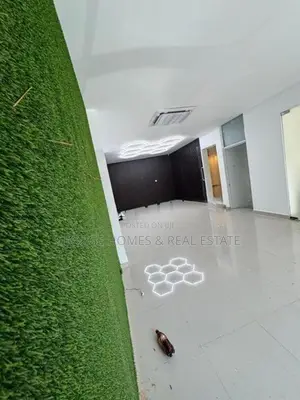 Commercial Building Office for Rent Col 3