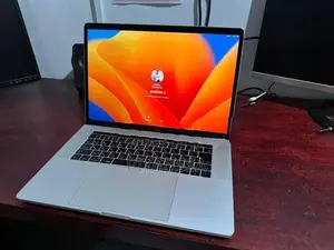 Apple MacBook Pro 15-Inch (2017) with 512GB SSD