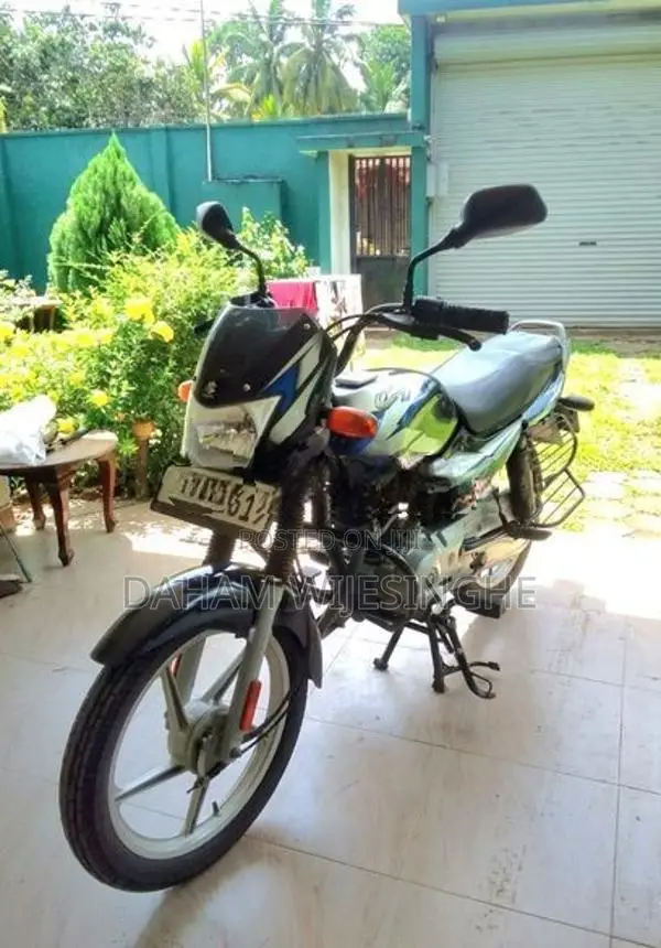 Bajaj CT100 ES 2024