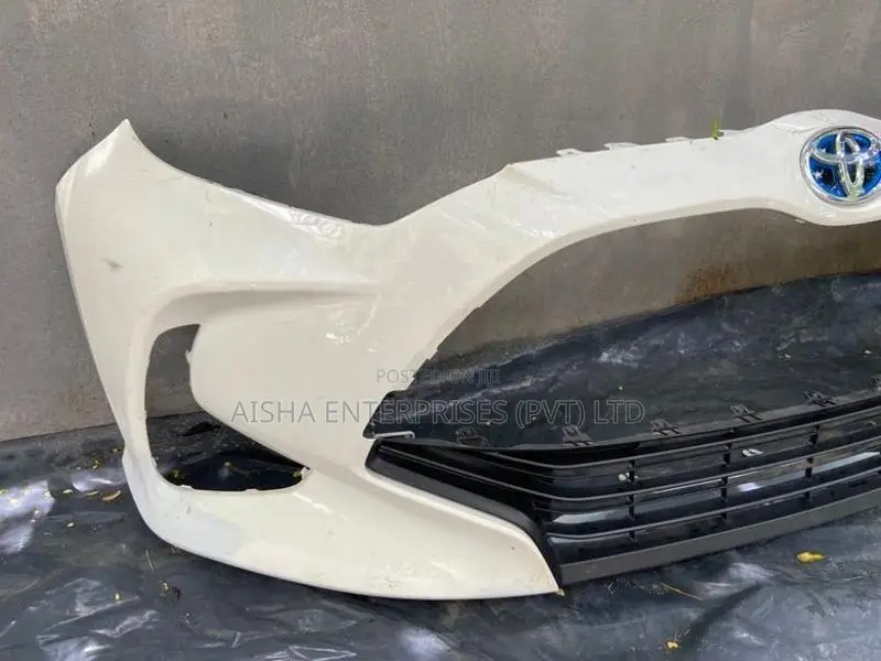 Toyota Yaris Front Buffer