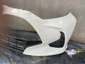 Toyota Yaris Front Buffer