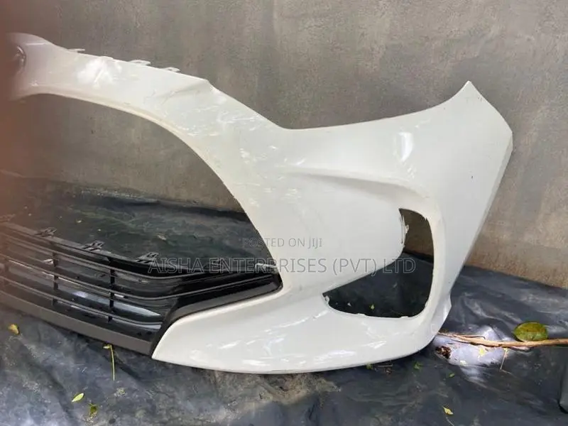 Toyota Yaris Front Buffer