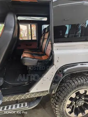 Land Rover Defender 2015