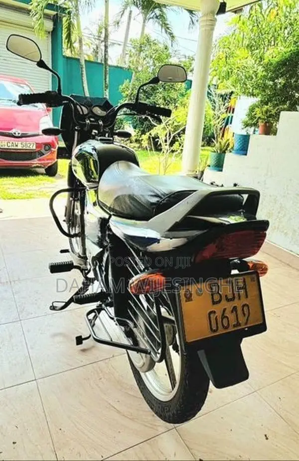 Bajaj CT100 ES 2024