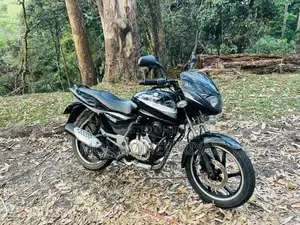 Bajaj Pulsar 150 2015