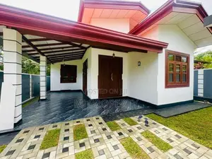 (YS-1012) Valuable Brand New Single Storey House Sale in Homagama